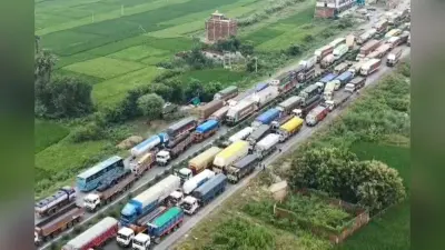राष्ट्रीय राजमार्ग-19 पर अब भी जाम, पांच दिनों से ट्रैफिक ठप, भूखे-प्यासे परेशान ट्रक ड्राइवर और राहगीर