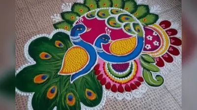 Peacock Rangoli Designs: इस दिवाली घर सजाएं इन खूबसूरत मोर रंगोली डिजाइंस से, पाएं पारंपरिक और रॉयल टच
