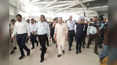 Railway: नयी दिल्ली पर भीड़ को नियंत्रित करने के लिए खुला यात्री सुविधा केंद्र