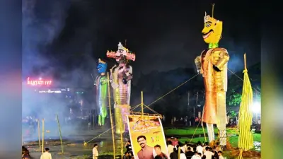 रांची में धू-धू कर जला रावण, कुंभकर्ण और मेघनाद, हेमंत सोरेन बोले- बुराई पर अच्छाई की जीत का प्रतीक है ‘विजयादशमी’