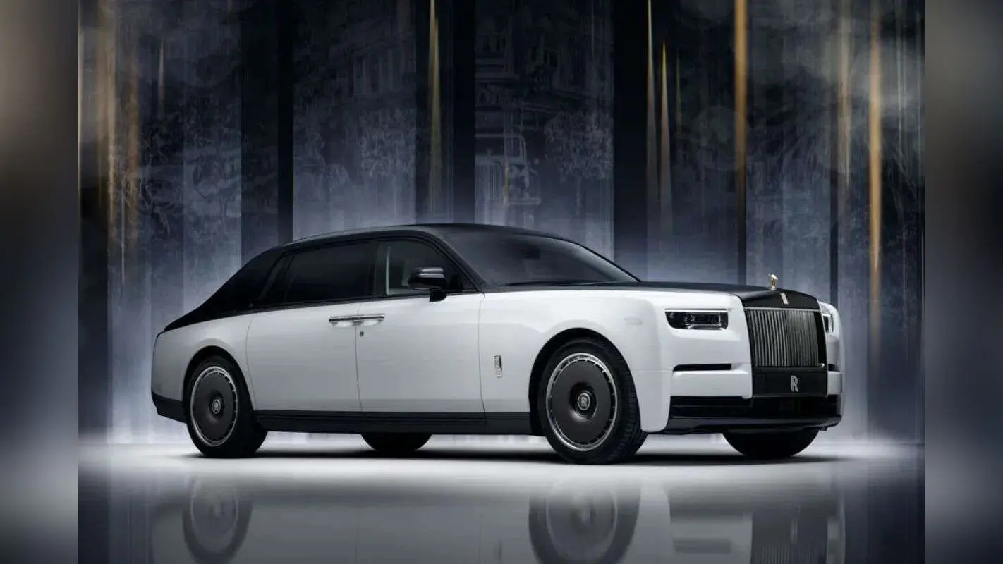 Rolls-Royce Phantom Centenary Edition: 6.75L V12 इंजन और गोल्ड फिनिश के साथ आयी दुनिया की सबसे शाही लिमिटेड एडिशन कार