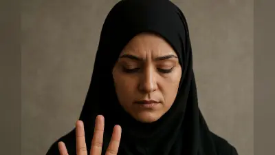 Triple Talaq : पति ने गहने बेच दिए, LIC का पैसा निकाला, तीन तलाक दिया, 7 छोटे बच्चों के साथ थाने पहुंची पत्नी