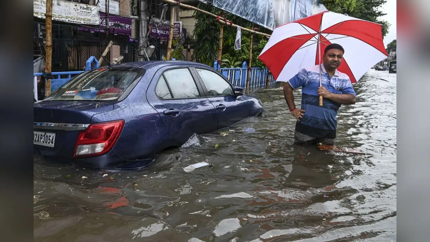 Aaj ka Mausam : बिहार–यूपी के अलावा कई राज्यों में होगी बारिश, आ गया IMD का बड़ा अपडेट