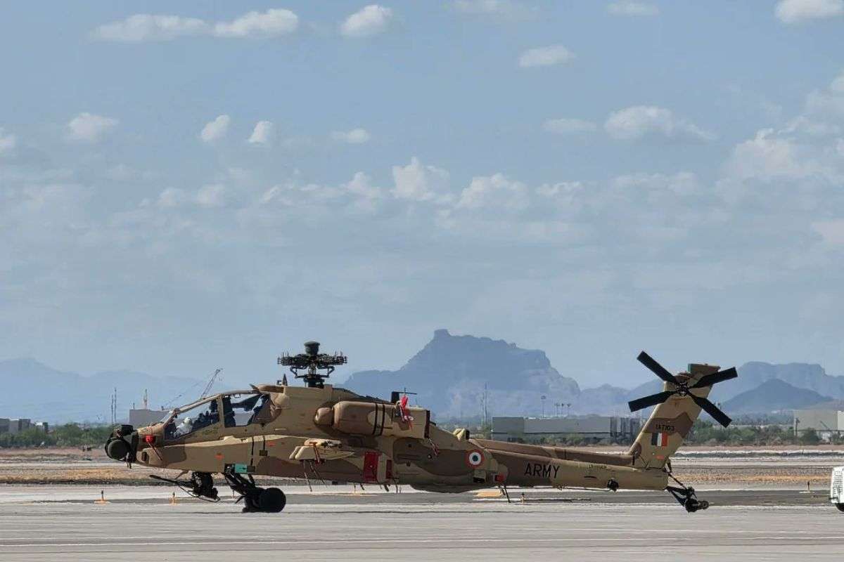 आखिर किसने रोकी Apache हेलिकॉप्टरों की डिलीवरी? भारत के लिए उड़ान भरी, लेकिन वापस अमेरिका लौट गया विमान