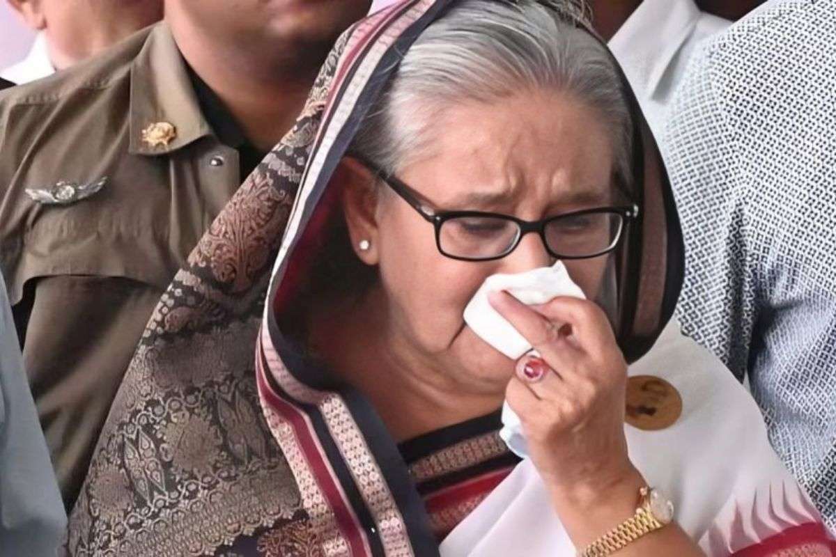 बांग्लादेश की पूर्व प्रधानमंत्री हसीना को कोर्ट ने ‘फरार’ किया घोषित, CID ने अखबारों में नोटिस छपवाया