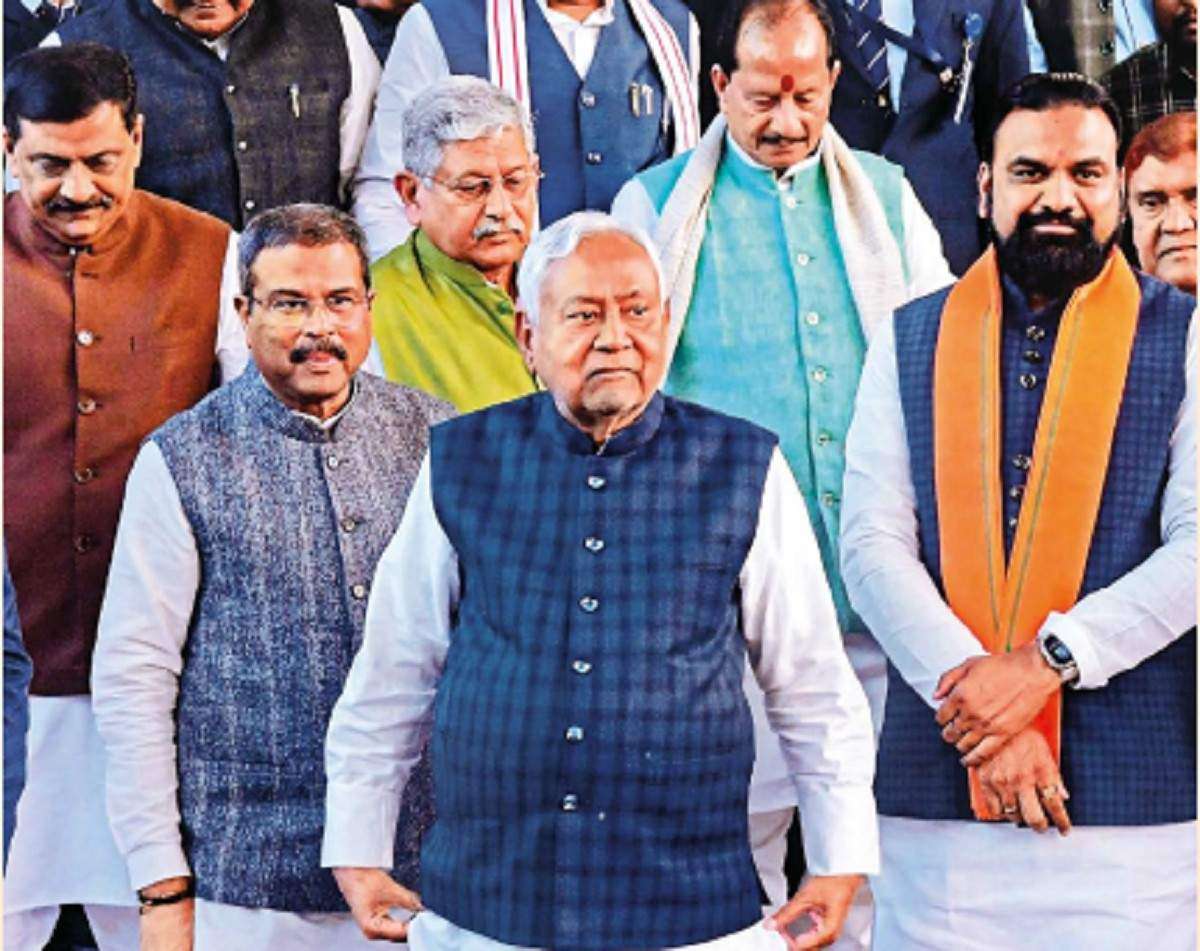 Bihar Cabinet: नीतीश कुमार की नयी कैबिनेट में 26 मंत्री, सबसे अधिक 4 वैशाली से, दीपक किसी सदन के सदस्य नहीं