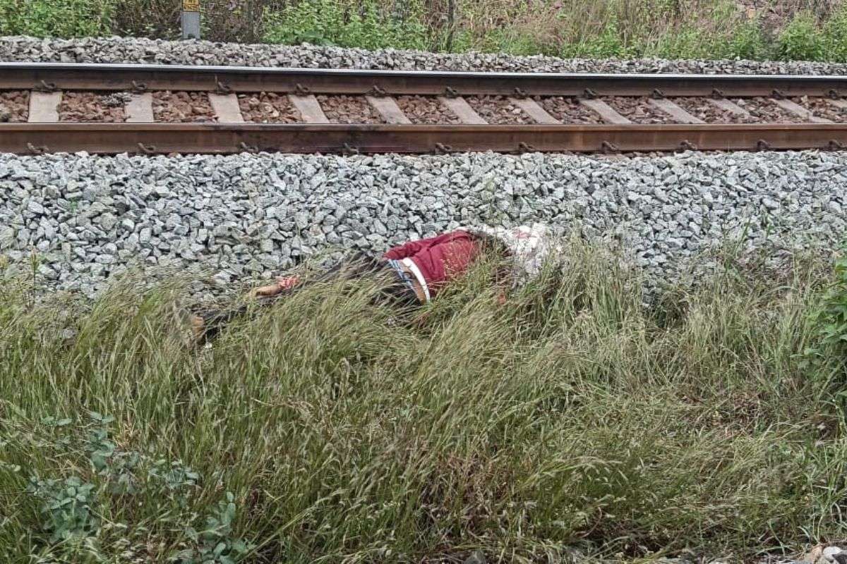 Bokaro Murder: रात में पति-पत्नी में हुआ विवाद, सुबह रेलवे ट्रैक पर मिला सीसीएल कर्मी का शव