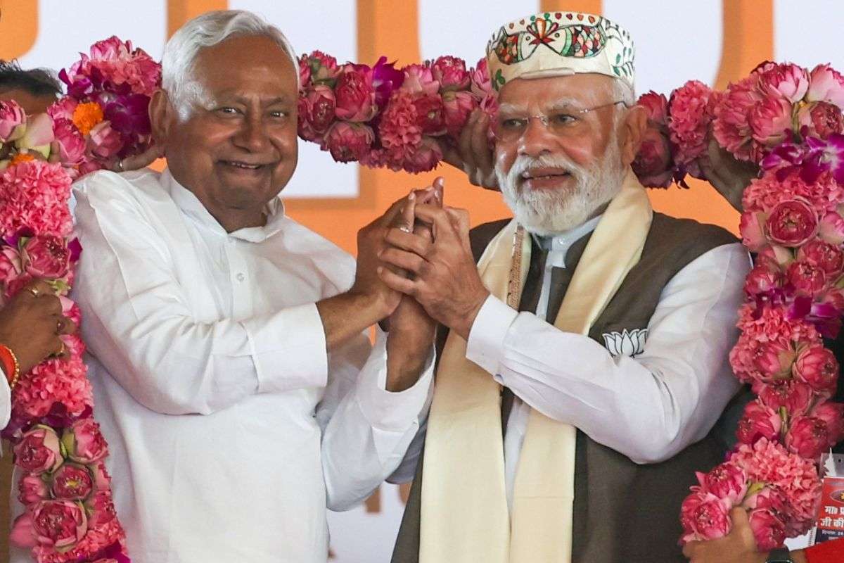 Axis MY India Exit Poll : एक्सिस माय इंडिया के पोल ने बनाई NDA की सरकार, RJD बन सकती है सबसे बड़ी पार्टी