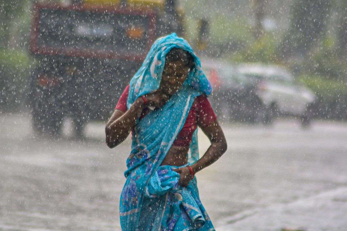 Heavy Rain Warning: 7,8,9 और 10 नवंबर को भारी बारिश, अगले 48 घंटे में इन राज्यों में कड़ाके की ठंड की संभावना