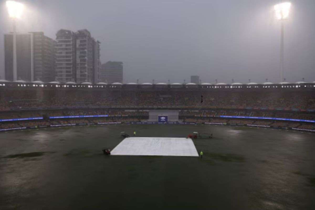 IND vs AUS 5th T20I: ब्रिसबेन में बारिश बन सकती है विलेन! जानें गाबा की पिच और मौसम का हाल