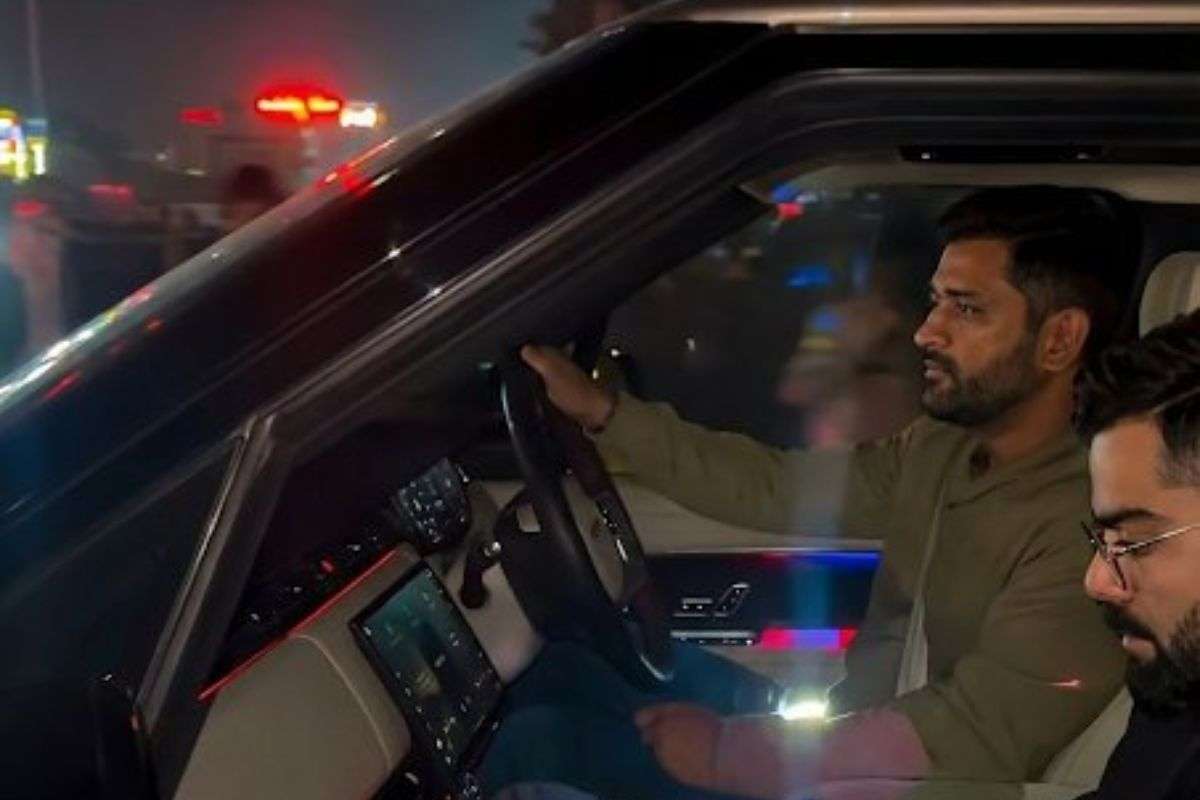 Viral Video: रांची में कोहली के लिए ड्राइवर बने धोनी, डिनर पार्टी के बाद खुद छोड़ने गए होटल