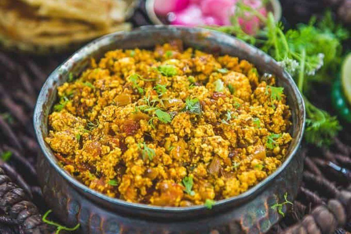 Paneer Bhurji Recipe: सर्दियों में सेहत और स्वाद दोनों के रखें ख्याल – ट्राई करें मिक्स वेज पनीर भुर्जी