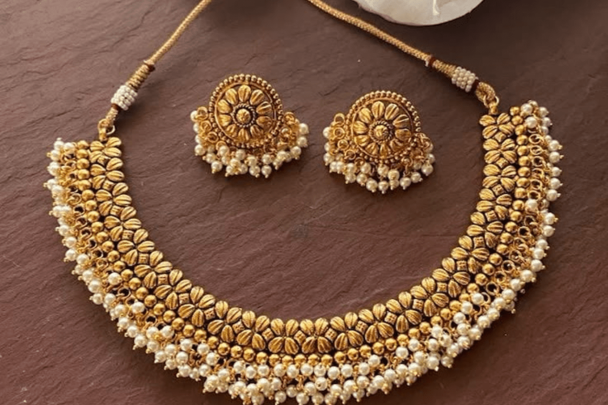 Modern Gold Choker for Brides