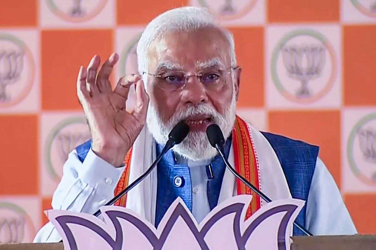 पीएम मोदी का तेजस्वी पर अब तक का सबसे बड़ा हमला, बोले- पिता का नाम छिपाने में क्यों आ रही शर्म