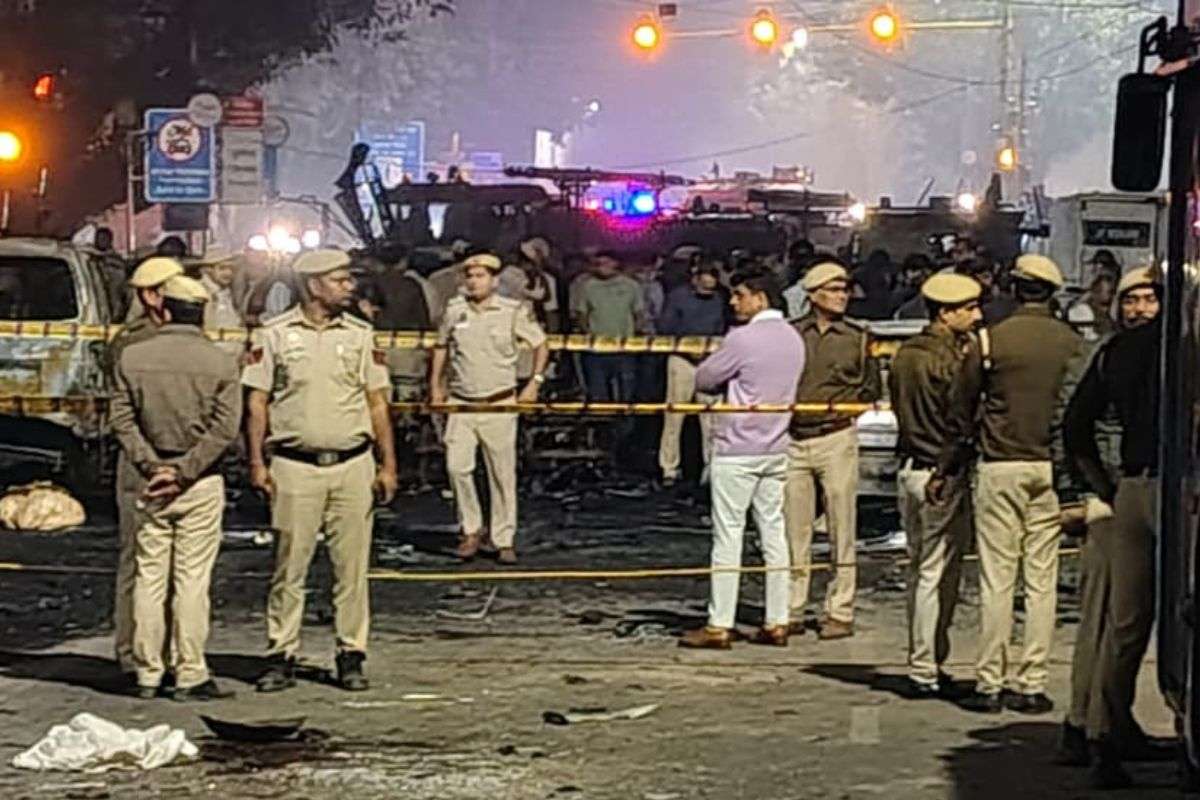 Delhi Blast: दिल्ली ब्लास्ट का सामने आया तुर्किये कनेक्शन, डॉ मुजम्मिल ने लालकिला क्षेत्र की कई बार की थी रेकी