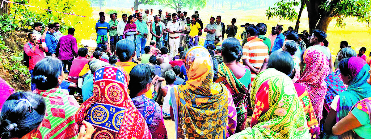 Sambalpur News : हाथी के हमले में खेत की रखवाली कर रहे दो किसानों की मौत