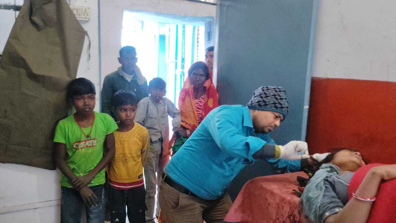 पारिवारिक विवाद में भतीजे ने चाचा-चाची को पीटकर किया जख्मी