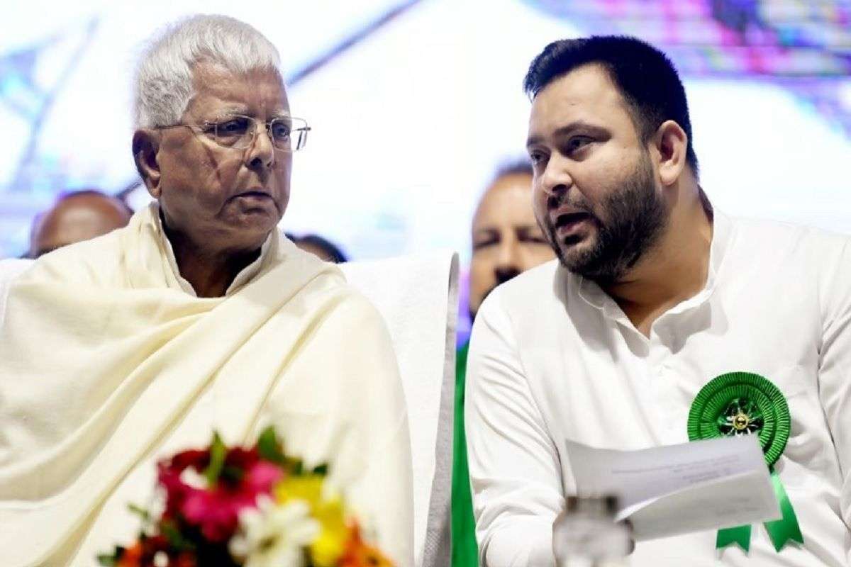 बिहार मंत्रिमंडल 2025: लालू सजायाफ्ता के लिए वोट मांग सकते हैं, शपथ ग्रहण में नहीं आ सकते, RJD पर भड़की JDU