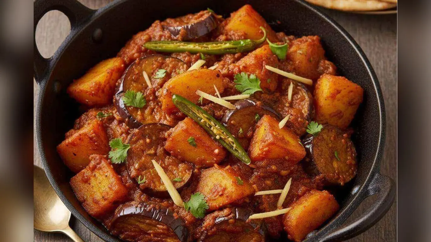 Aloo Baingan Ki Sabji: मां के हाथों की याद दिलाएगी ये आलू-बैंगन की लाजवाब सब्जी, मिनटों में बनाएं अपने हाथों से