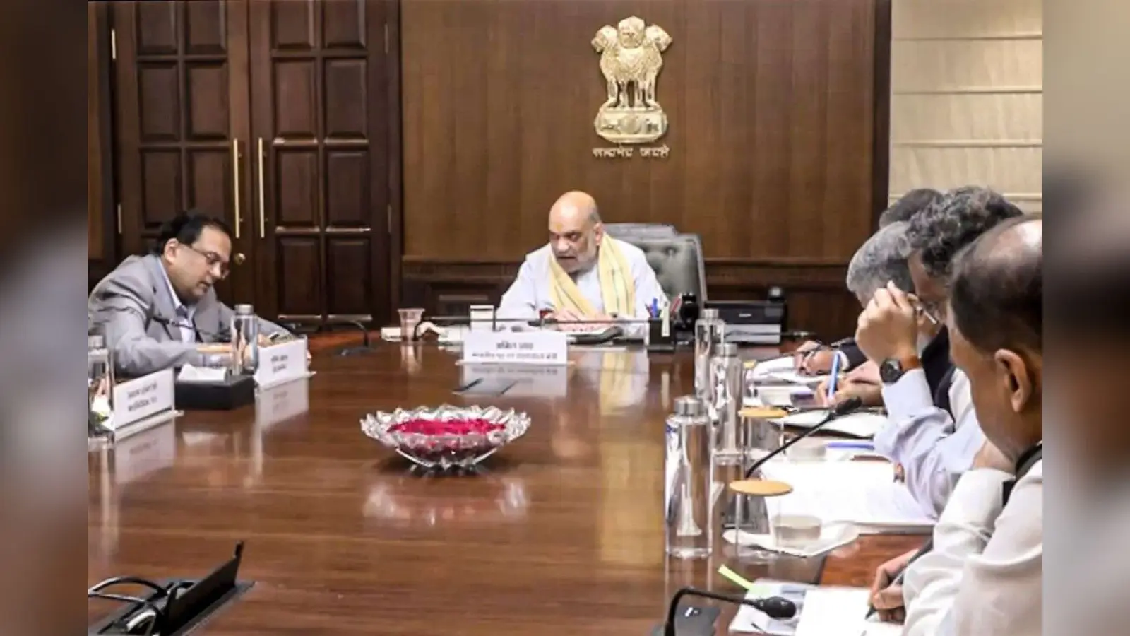 Amit Shah on Delhi Blast: क्या दिल्ली ब्लास्ट के पीछे आतंकियों का हाथ? जानें अमित शाह ने क्या कहा, घटनास्थल का किया दौरा