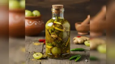 Winter Special Amla Green Chili Pickle: घर पर बनाएं खट्टा-तीखा आंवला हरी मिर्च का अचार, जो बढ़ाए स्वाद और इम्यूनिटी