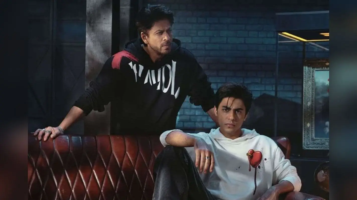 Aryan Khan: ‘बैड्स ऑफ बॉलीवुड’ के बाद थिएटर में धमाल मचाएंगे आर्यन खान, शाहरुख संग करेंगे बड़े पर्दे पर शुरुआत?