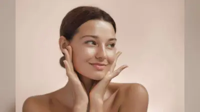 Beauty Care Tips: सर्दियों में भी दमक उठेगा चेहरा, बस करना होगा ये उपाय