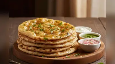 Chur-Chur Naan Recipe: घर पर बनाएं रेस्टोरेंट-स्टाइल चूर-चूर नान, क्रिस्पी, बटरी और बेहद स्वादिष्ट
