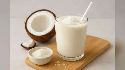 Coconut Milkshake Recipe: नारियल के मजेदार ट्विस्ट के साथ तैयार करें कोकोनट मिल्क शेक