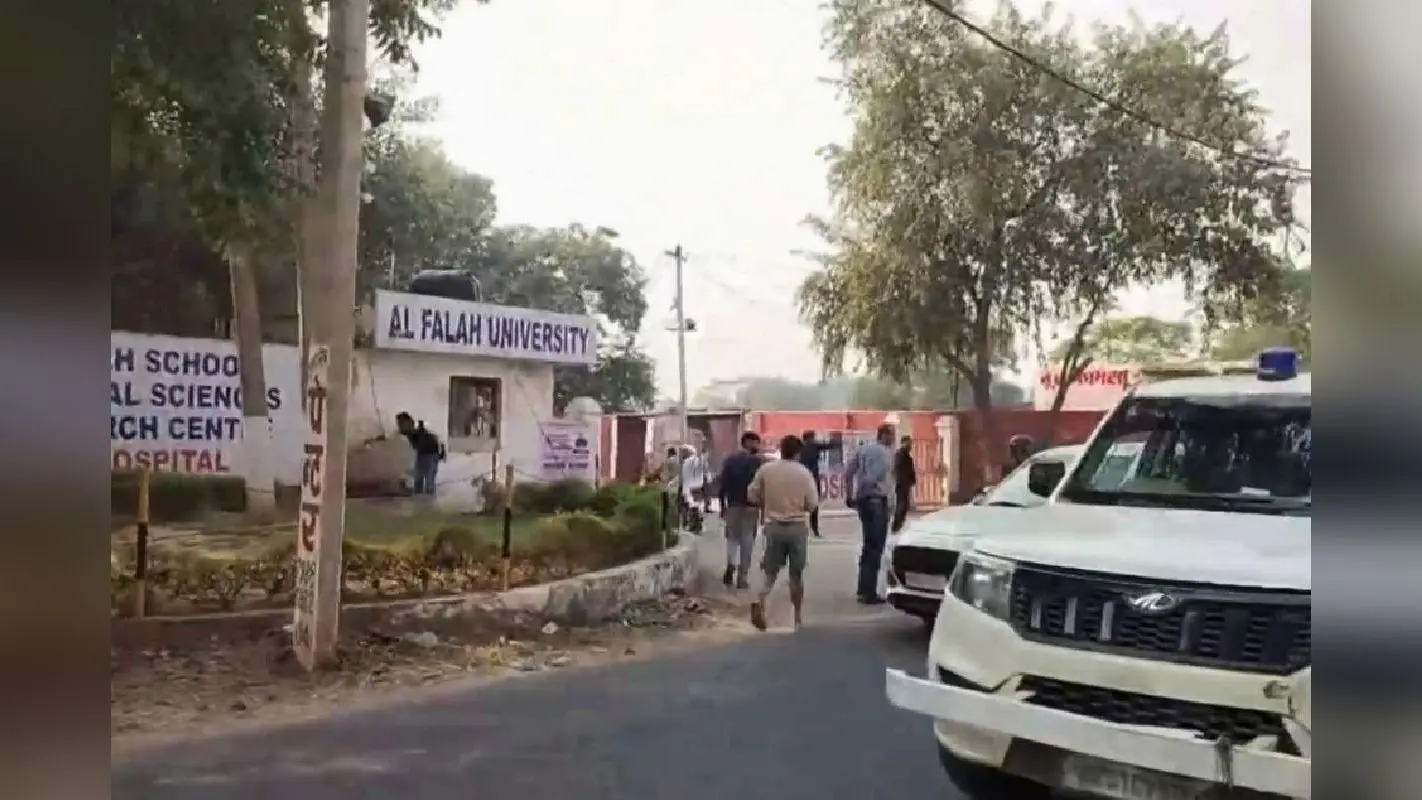 Watch Video : डॉक्टर या आतंकी! दिल्ली के पास 350 किलो विस्फोटक और राइफल बरामद