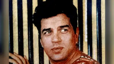 Dharmendra Untold Story: ₹200 रुपए के लिए गैराज में नौकरी करते थे धरम पाजी, आज 100 एकड़ में फॉर्म हाउस