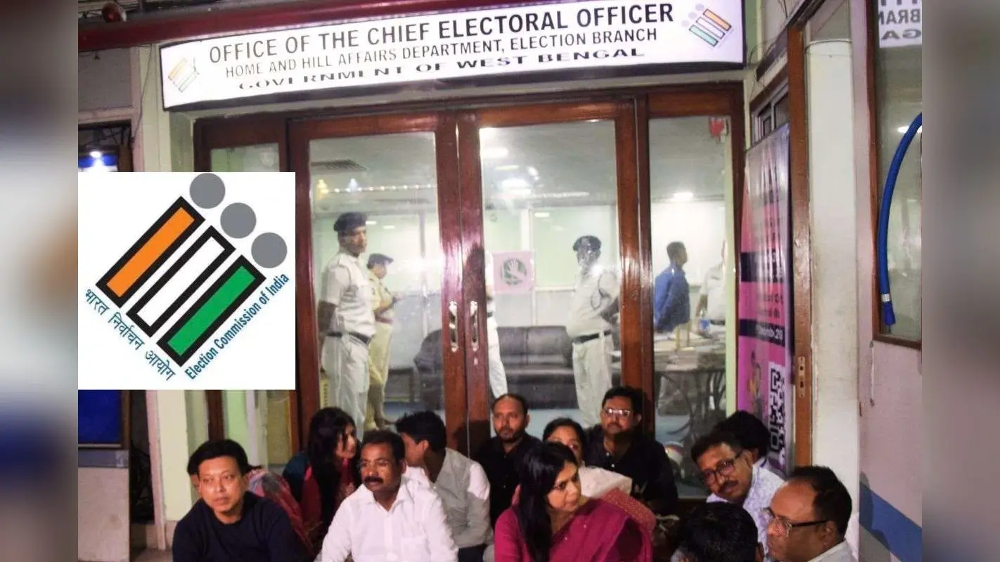 बंगाल में बीएलओ के आंदोलन का चुनाव आयोग ने लिया संज्ञान, कोलकाता पुलिस से मांगी कार्रवाई रिपोर्ट