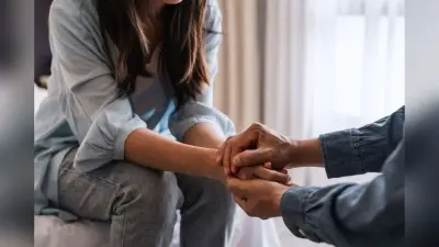 Emotional Support in Relationship: पार्टनर के लिए इमोशनल सपोर्ट है जरूरी वरना मेंटल हेल्थ पर पड़ता है असर