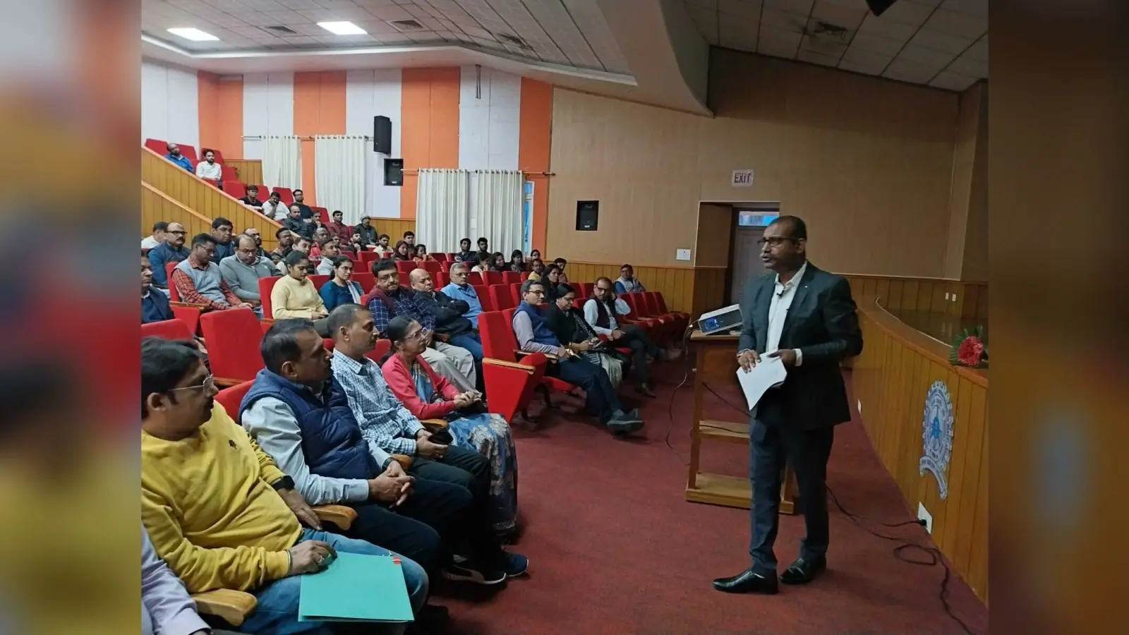 Dhanbad News: विश्वास की कमी से होते हैं कई विवाद : डॉ श्रेयस्कर