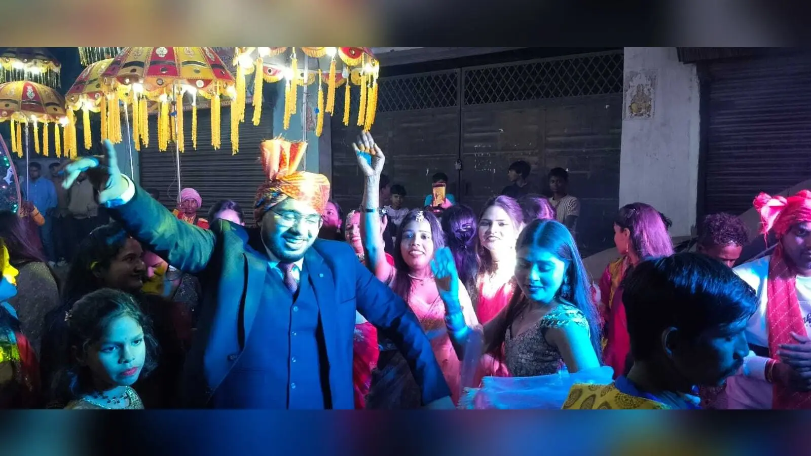 शादी में बजने वाले डीजे, पटाखों की आवाज लोगों को कर रही परेशान