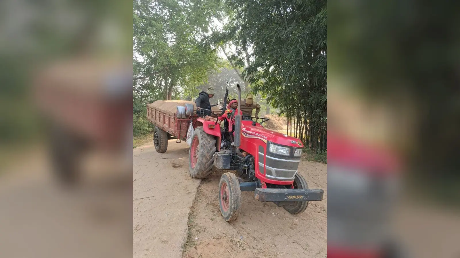 जिलेभर में बालू की अवैध ढुलाई कर रहे आठ ट्रैक्टर जब्त