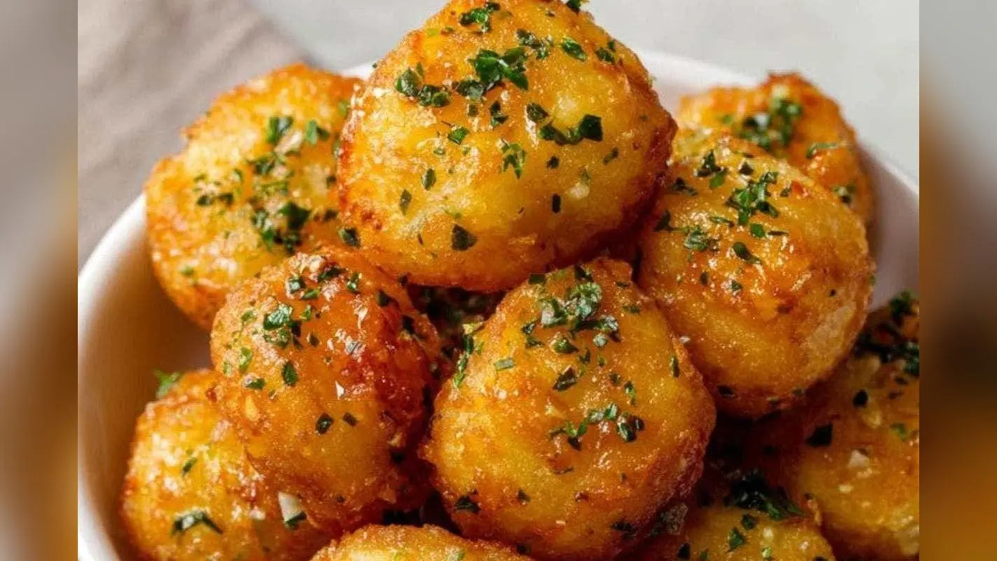 Garlic Potato Pops Recipe: शाम की चाय के साथ बनाएं ये कुरकुरे और लाजवाब स्नैक्स, लहसुन का फ्लेवर कर देगा दीवाना