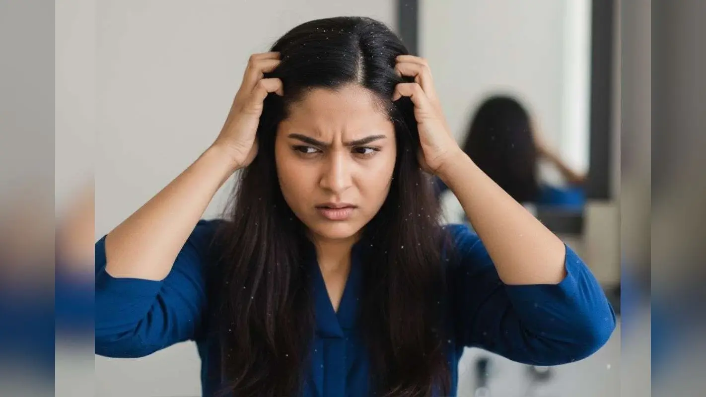 Hair Care Tips For Dandruff: सर्दियों में बालों में हो रहे डैंड्रफ से हैं परेशान? तो बस तेल में मिला लें ये एक चीज, डैंड्रफ होंगे गायब और बाल बनेंगे बेहद मजबूत
