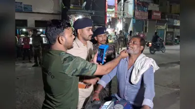 वैशाली में शराब माफिया पर शिकंजा: महुआ में 11 शराबी गिरफ्तार, चेकिंग के दौरान बाइक की डिक्की से अंग्रेजी शराब बरामद