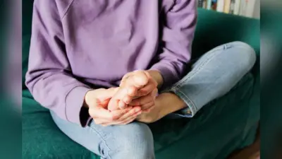 Home Remedies for Heel Pain: मिनटों में छू-मंतर होगा एड़ी का दर्द, बस करना होगा ये उपाय