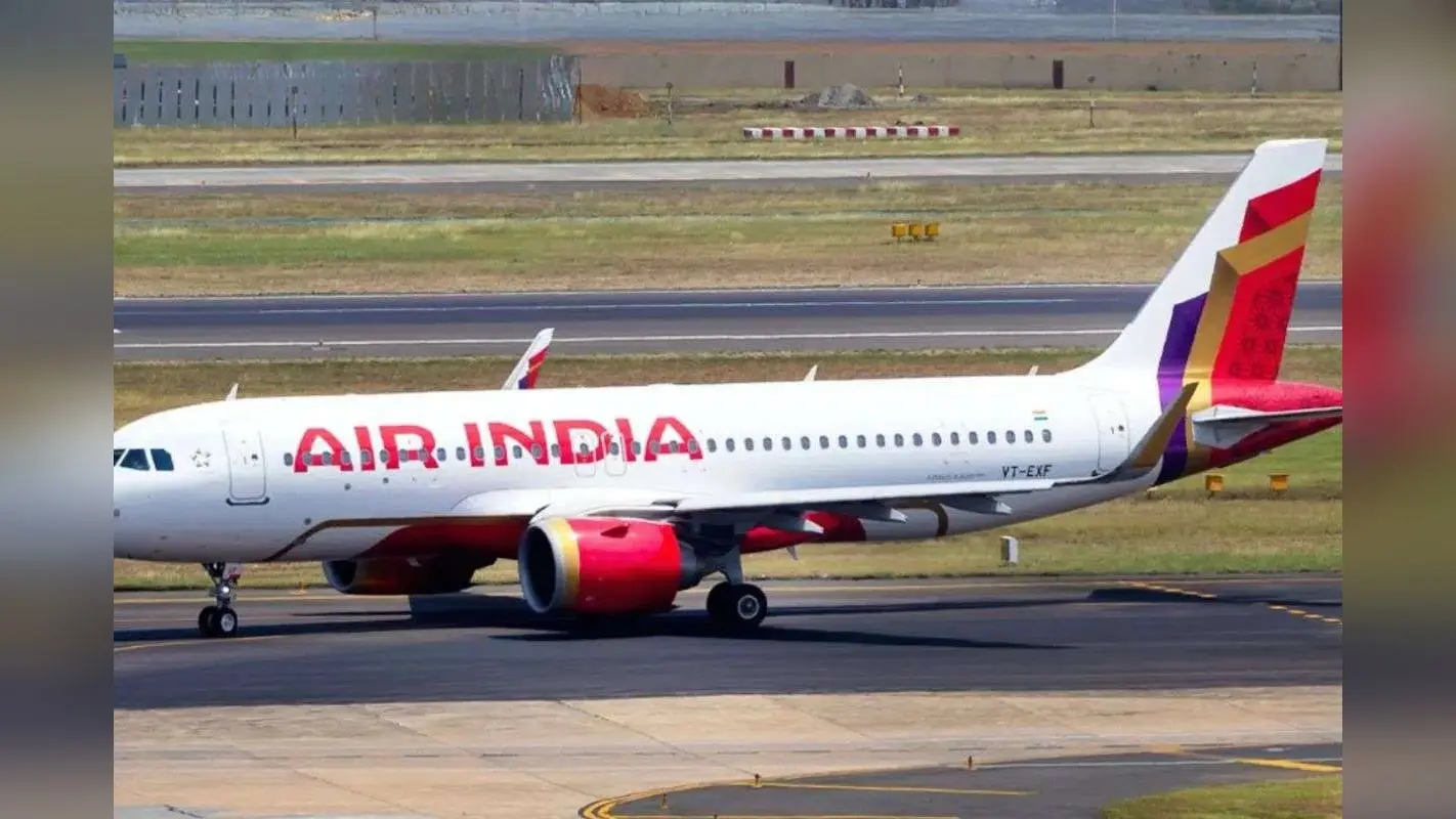 दुनियाभर में हवाई सफर ठप! इंडिया में क्यों अचानक 300 से अधिक फ्लाइट हुई लेट?