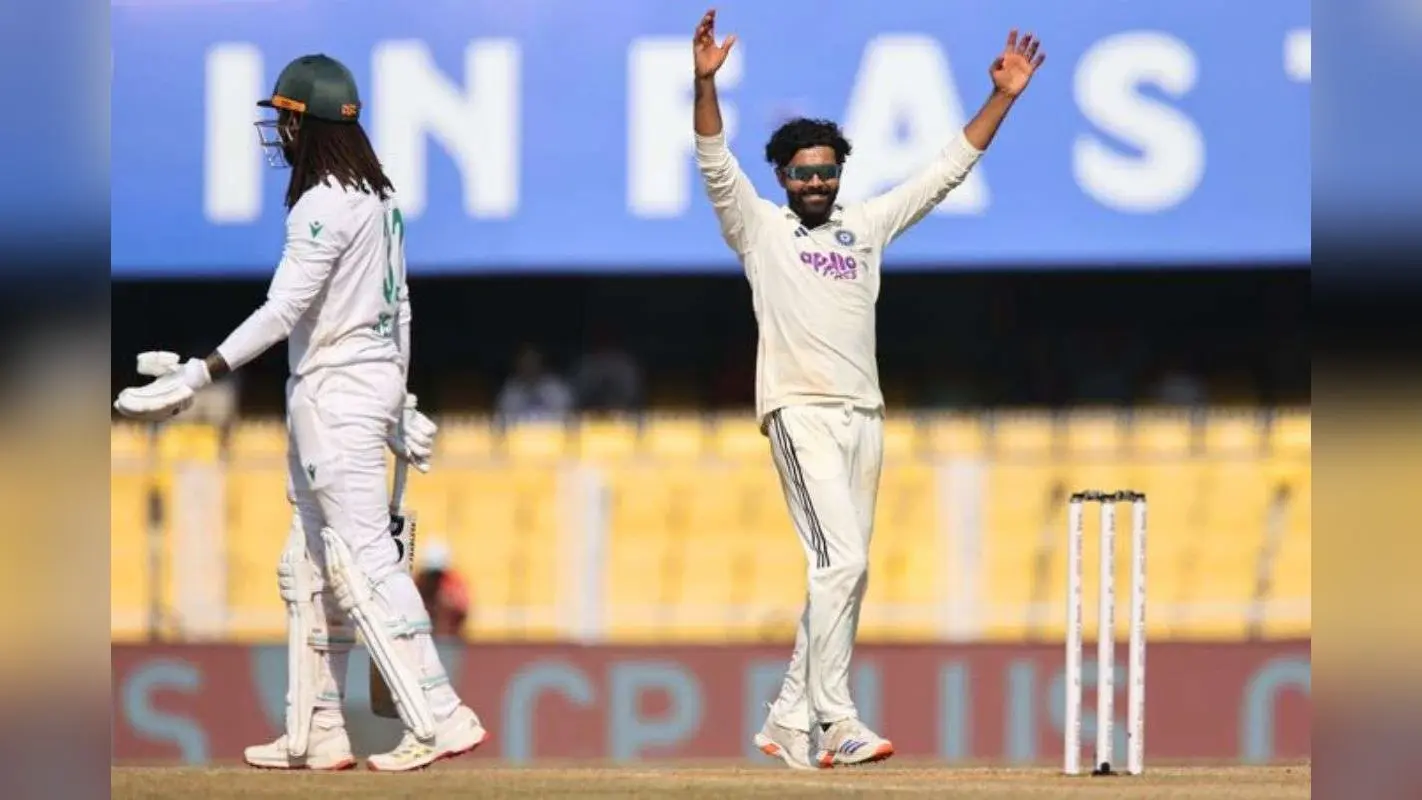 Video: ये कैसे संभव है! IND vs SA मैच में जडेजा की गेंद पर चित हुए मार्करम, उड़ गए स्टंप