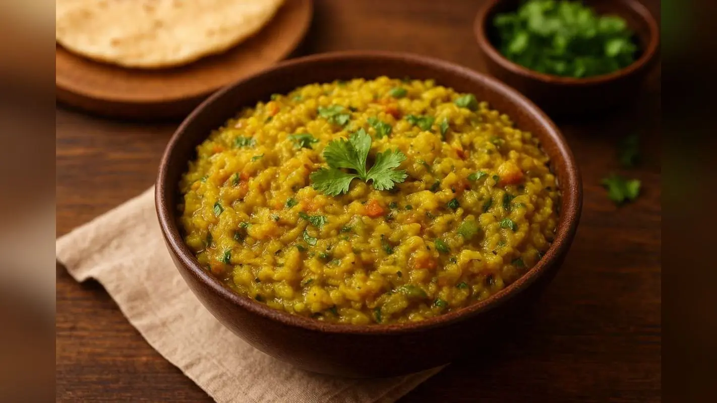 Lauki Bharta Recipe: कम मसालों में भी जबरदस्त स्वाद! मिनटों में बनाएं सॉफ्ट और स्पाइसी लौकी का लाजवाब भरता
