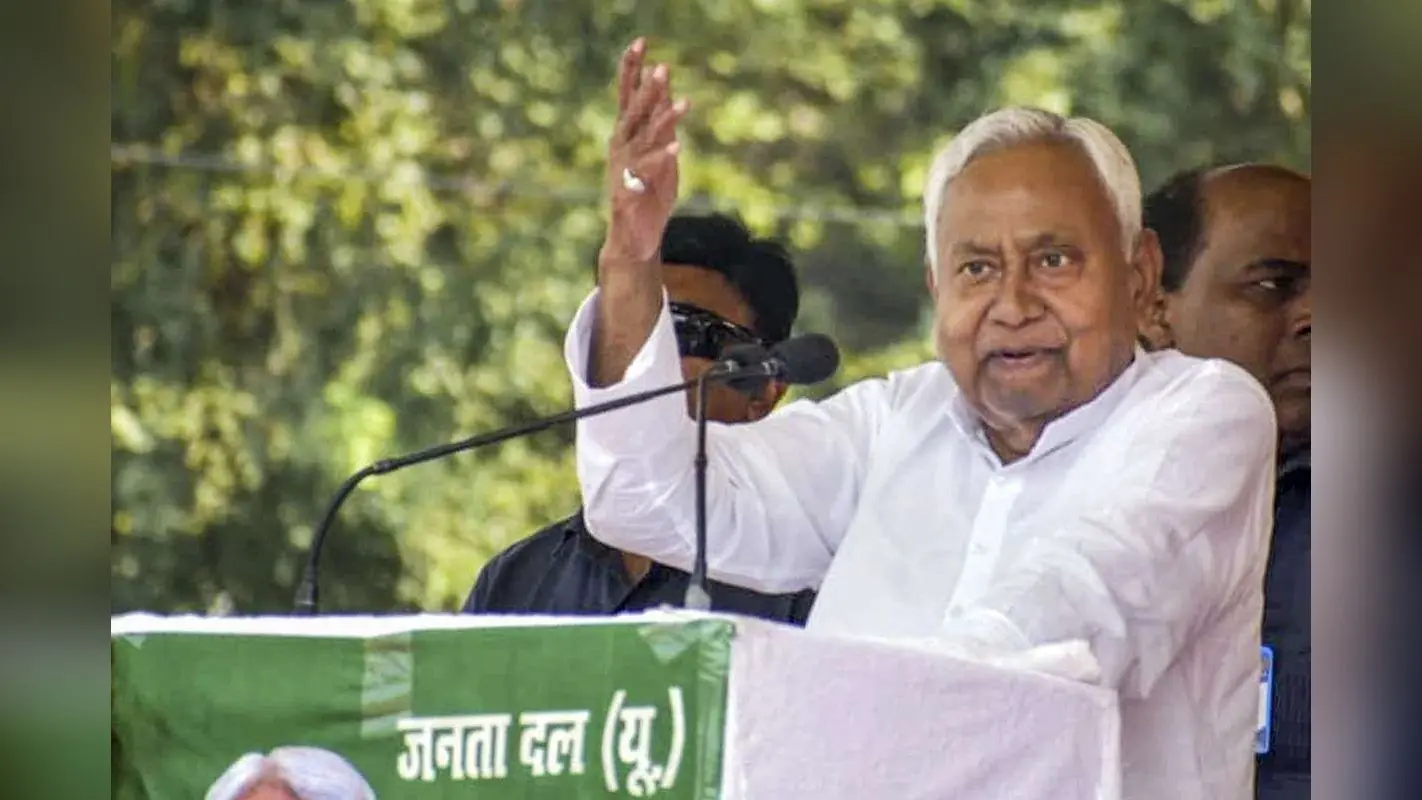 Nitish Kumar Video : ‘टाइगर अभी जिंदा है’ के बाद ‘बिहार का मतलब नीतीश कुमार’, पटना में लगे होर्डिंग