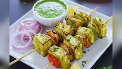 Palak Paneer Tikka Recipe: सर्दियों में खाने की शुरुवात करें पालक पनीर टिक्का से – नोट करें बेस्ट स्टार्टर रेसपी