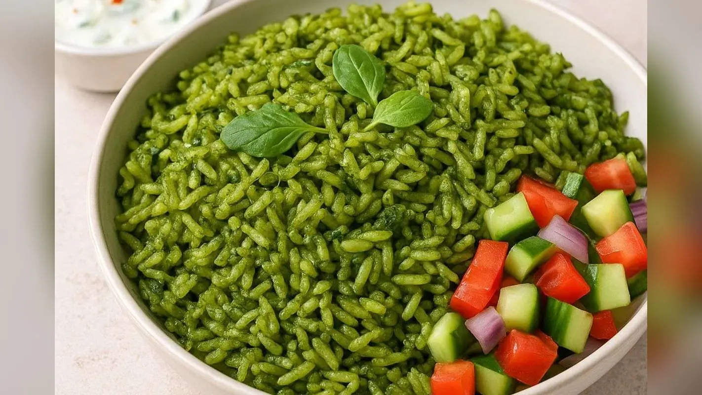 Palak Rice: 5 आसान स्टेप्स में तैयार करें झटपट हेल्दी पालक राइस, स्वाद भी और सेहत भी