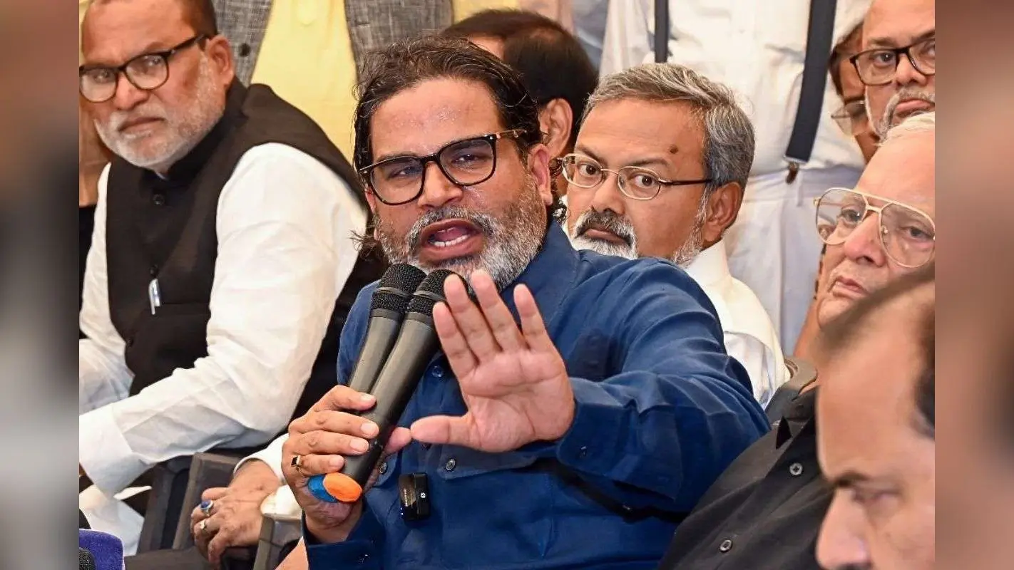Prashant Kishor: बिहार चुनाव में करारी हार के 4 दिन बाद सामने आए PK, मीडिया ने जमकर ‘खखोड़ा’, बांचने लगे ‘महाभारत’