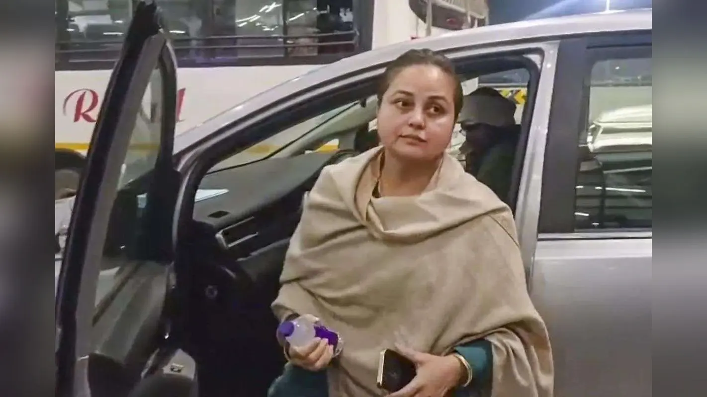 ‘मैं राजनीति और परिवार छोड़ रही हूं…’, RJD की करारी हार के बाद लालू की बेटी का चौंकाने वाला पोस्ट