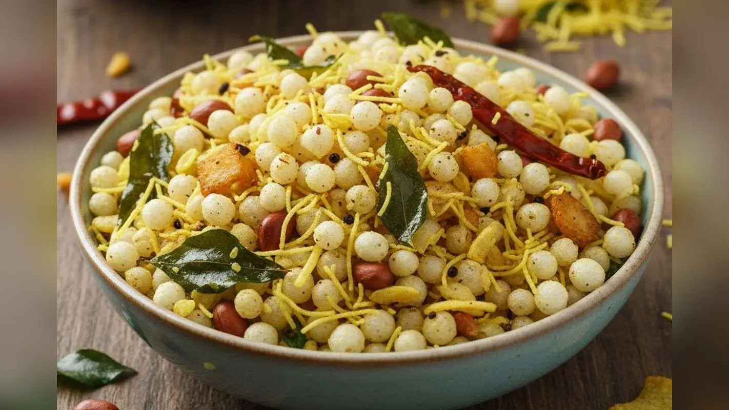 Sabudana Chivda Recipe: साबूदाना से बनाएं ये क्रिस्पी नमकीन, स्वाद ऐसा की हर किसी को आएगा पसंद