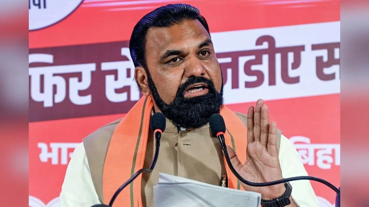 Samrat Choudhary: गृह मंत्री सम्राट चौधरी के आवास की बढ़ी सुरक्षा, बंद कमरे में अधिकारियों को दिया टास्क, अपराधियों पर खुलकर बोले